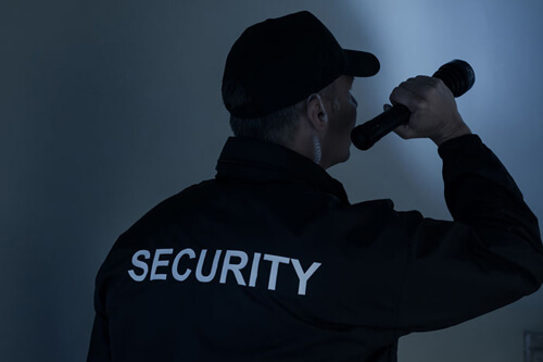 security-guard-with-flashlight3